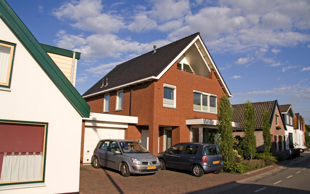 Nieuwbouw woning met aangebouwde garage